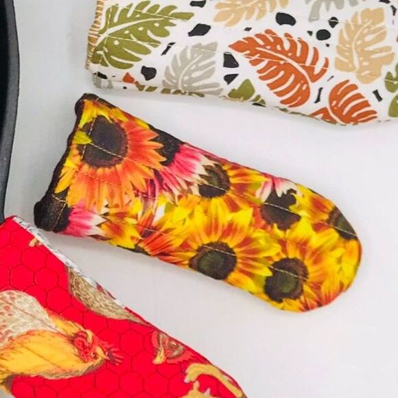 Sunflowers Stocking Stuffer Lot of 2 Cast Iron Pan Handle Potholder Cotton - Picture 2 of 2